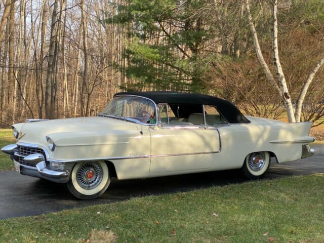 Cadillac Series 62 1955 image number 0