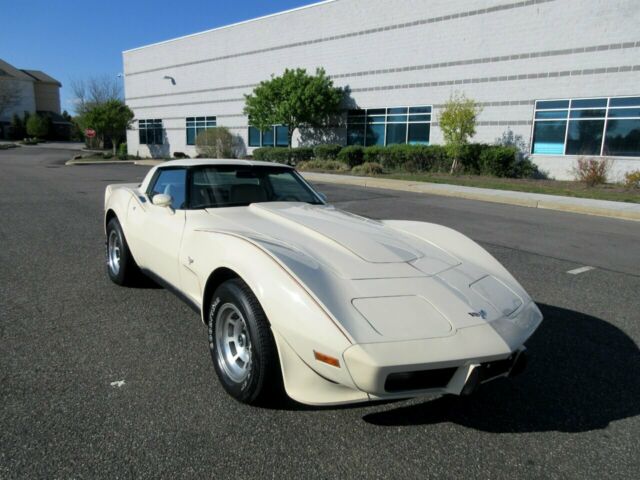 Chevrolet Corvette 1979 image number 3