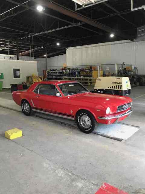 Ford Mustang 1965 image number 33