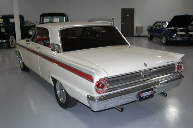 Ford Fairlane 500 Sport Coupe 1963 image number 31