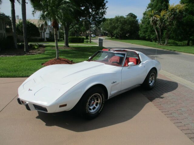 Chevrolet Corvette 1977 image number 0