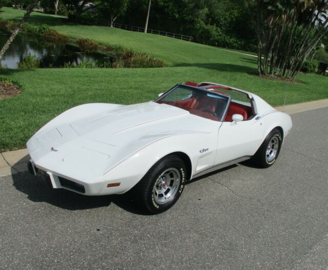 Chevrolet Corvette 1977 image number 27