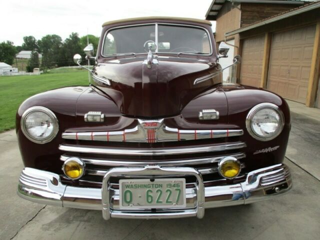 Ford Supper Deluxe Convertible 1946 image number 2