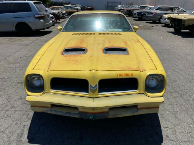 Pontiac Firebird 1976 image number 31