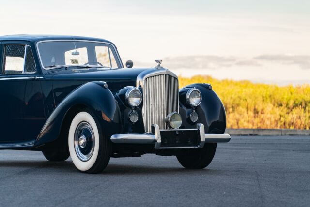 Bentley Mark VI Saloon 1951 image number 33