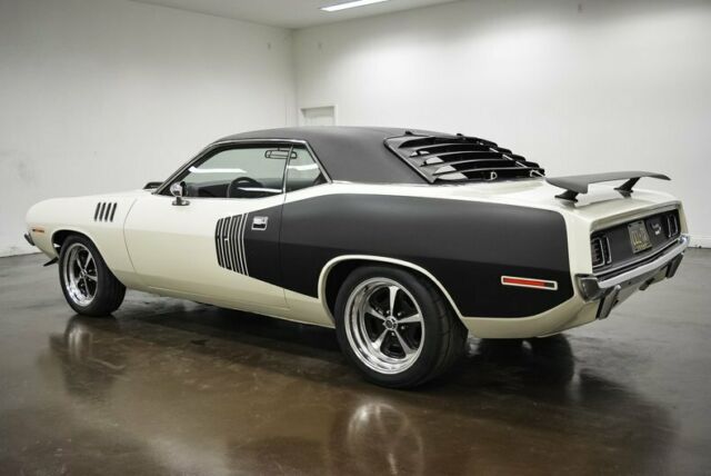 Plymouth Barracuda 1971 image number 4