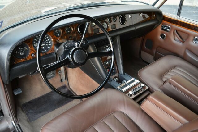 Rolls-Royce Silver Shadow 1974 image number 36