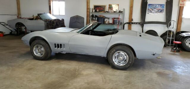 Chevrolet Corvette 1969 image number 0