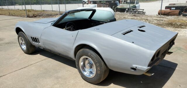 Chevrolet Corvette 1969 image number 22