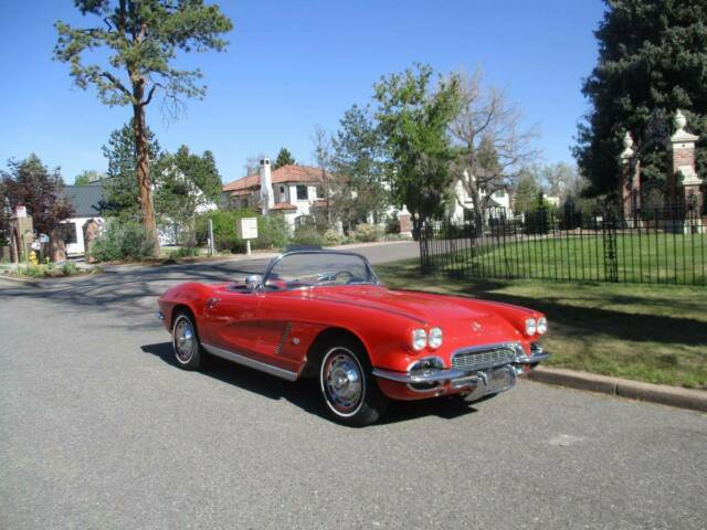 Chevrolet Corvette 1962 image number 0