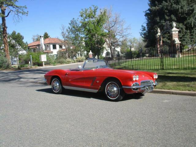 Chevrolet Corvette 1962 image number 12