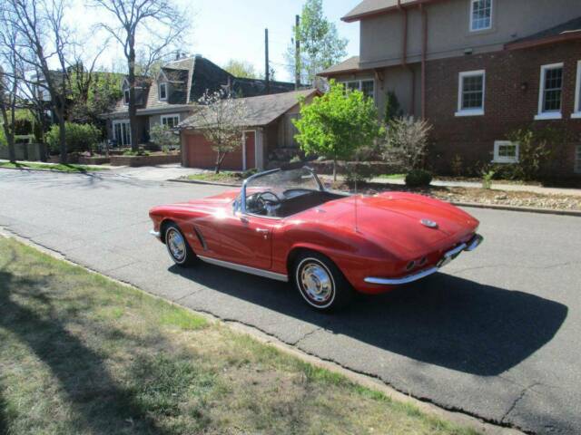 Chevrolet Corvette 1962 image number 16