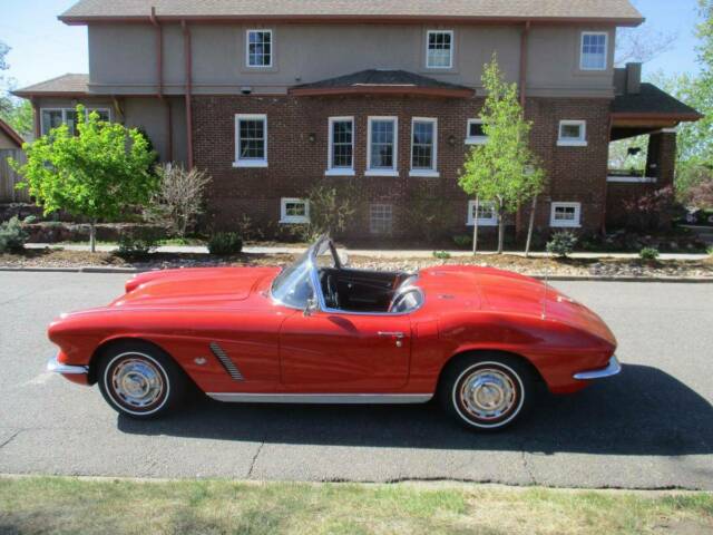 Chevrolet Corvette 1962 image number 17