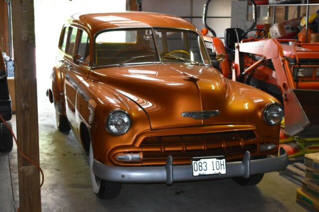 Chevrolet Woody wagon 1952 image number 0