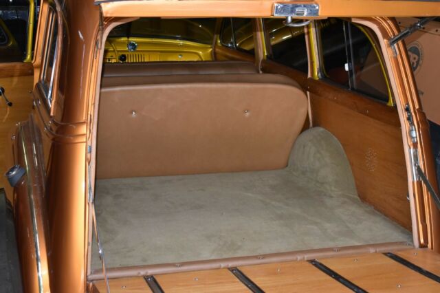 Chevrolet Woody wagon 1952 image number 21