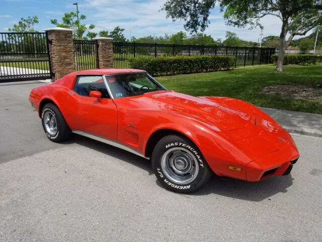 Chevrolet Corvette 1975 image number 0