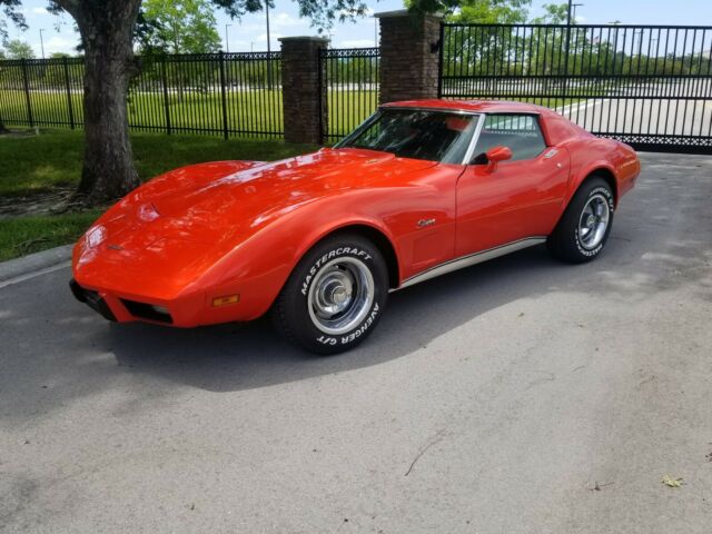 Chevrolet Corvette 1975 image number 22