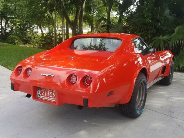 Chevrolet Corvette 1975 image number 24