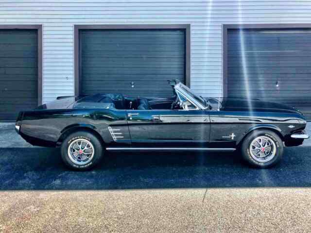 Ford Mustang 1966 image number 15