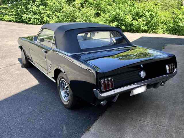 Ford Mustang 1966 image number 20