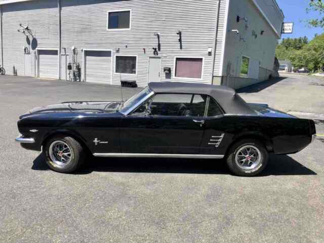 Ford Mustang 1966 image number 27