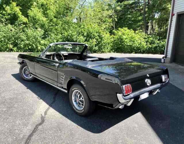 Ford Mustang 1966 image number 32