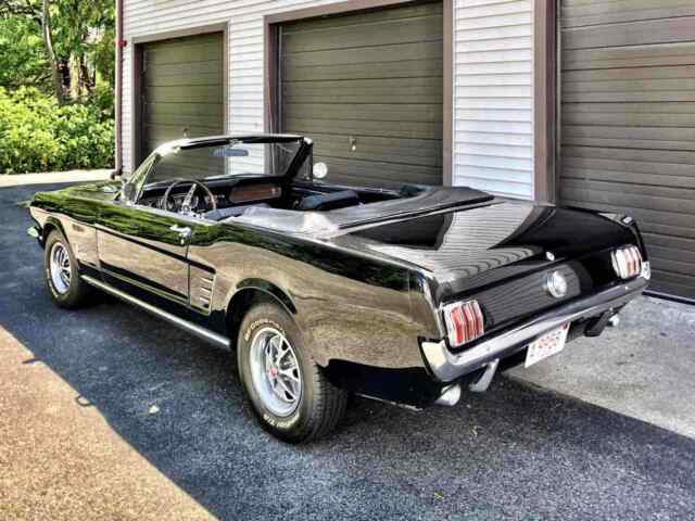 Ford Mustang 1966 image number 33