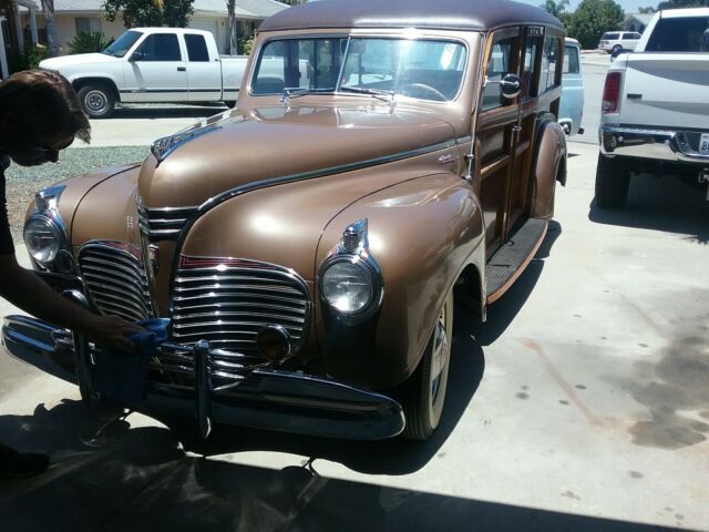 Plymouth woodie 1941 image number 1