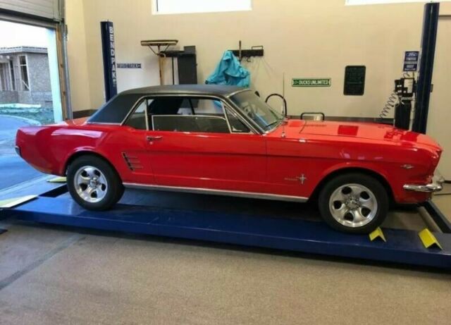 Ford Mustang 1966 image number 6