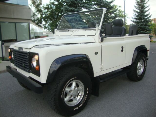 Land Rover Defender 1969 image number 0