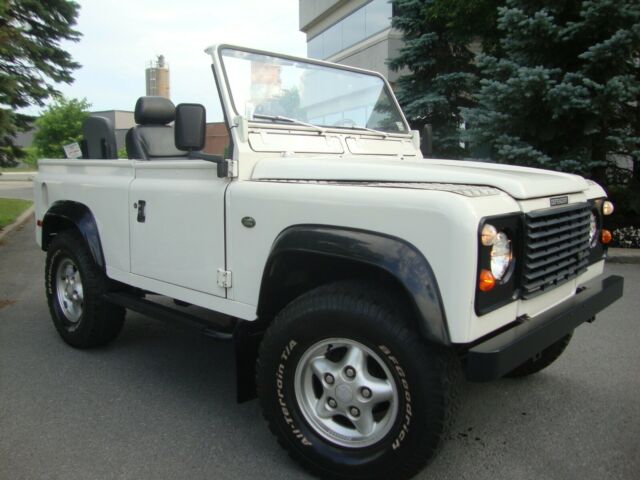 Land Rover Defender 1969 image number 2