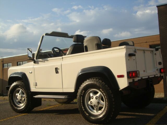 Land Rover Defender 1969 image number 28