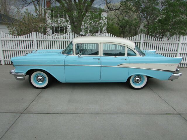 Chevrolet Bel Air/150/210 1957 image number 2