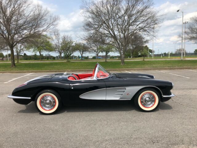 Chevrolet Corvette 1958 image number 26