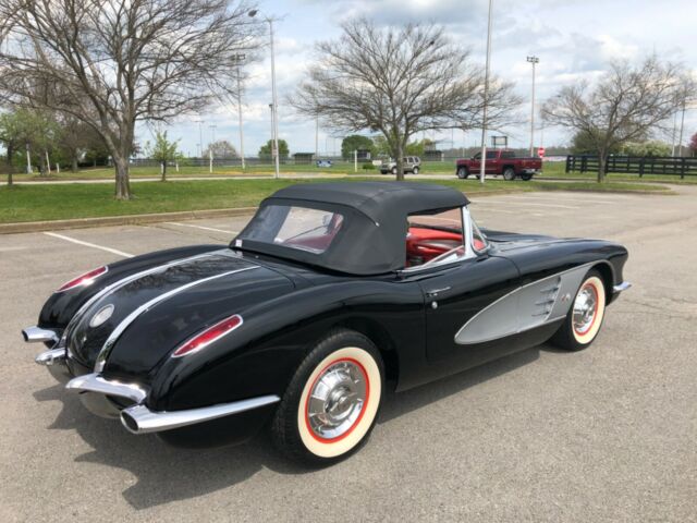 Chevrolet Corvette 1958 image number 28