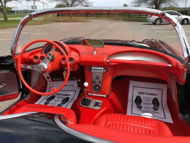 Chevrolet Corvette 1958 image number 33