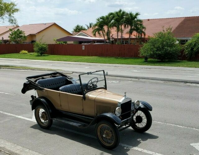 Ford Model T 1926 image number 22