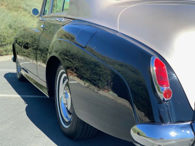 Rolls-Royce Silver Cloud II 1961 image number 30