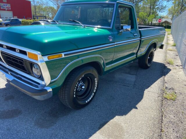 Ford F-100 1977 image number 1