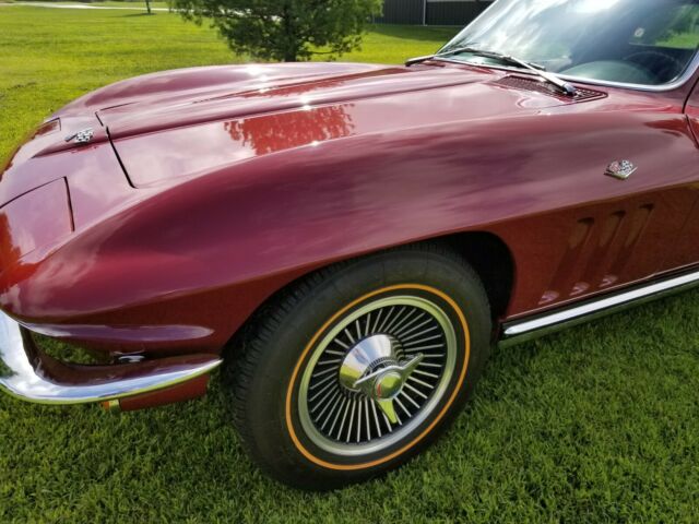 Chevrolet Corvette 1965 image number 1