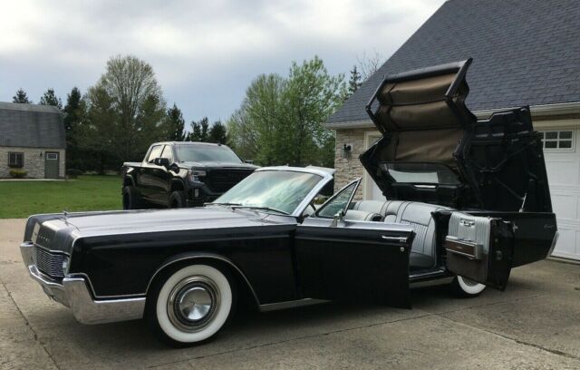 Lincoln Continental 1967 image number 0