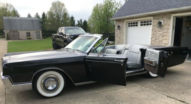 Lincoln Continental 1967 image number 1