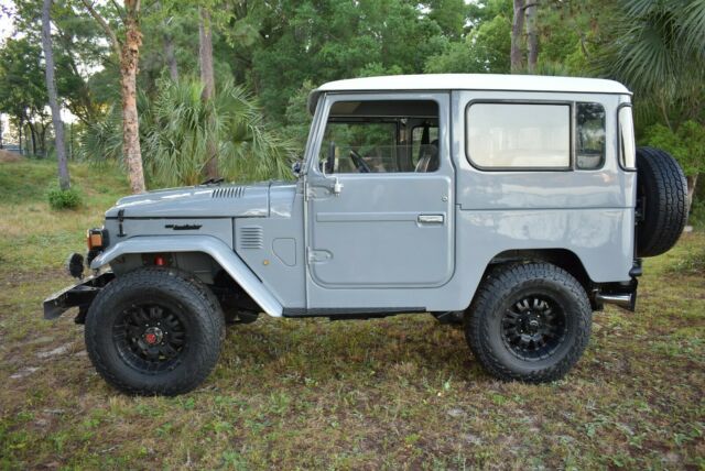 Toyota 1984 Diesel Land Cruiser BJ42 1900 image number 27