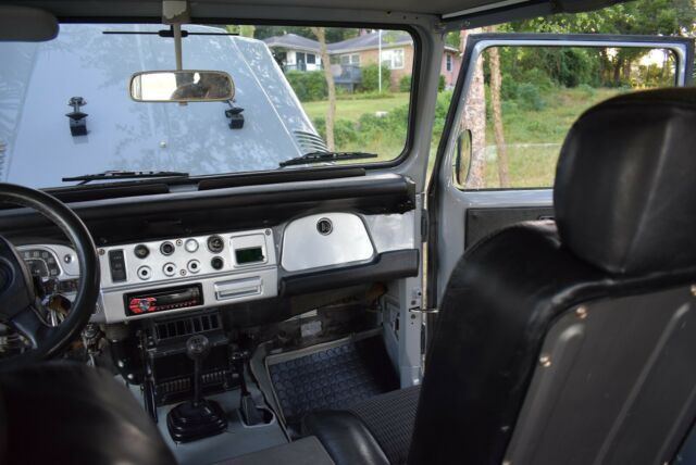 Toyota 1984 Diesel Land Cruiser BJ42 1900 image number 39