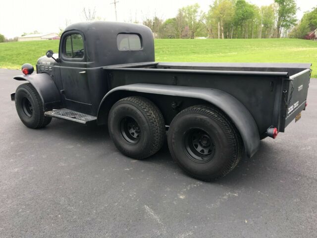 Dodge Power Wagon 1946 image number 2