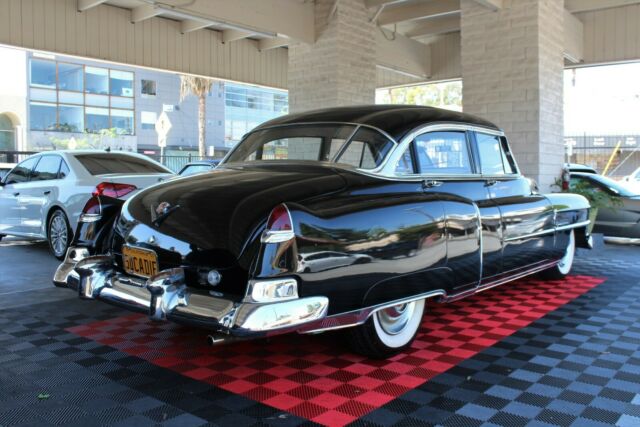 Cadillac STS 1950 image number 2