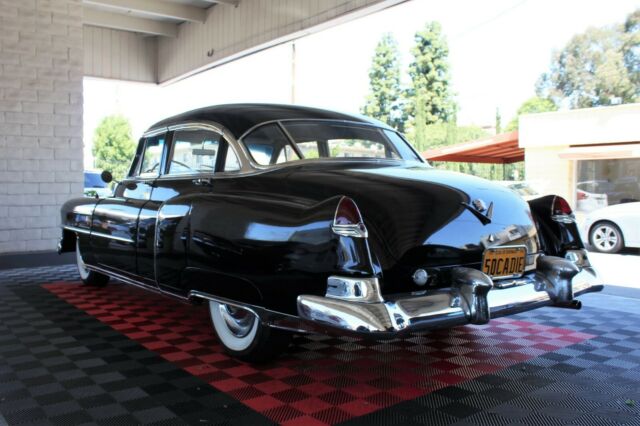 Cadillac STS 1950 image number 27