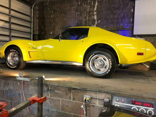 Chevrolet Corvette 1977 image number 20