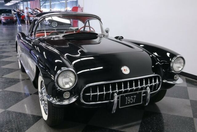 Chevrolet Corvette 1957 image number 18