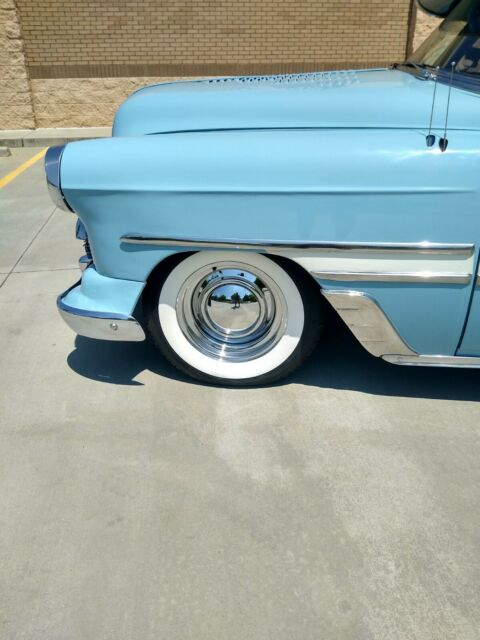 Chevrolet Bel Air/150/210 1954 image number 12